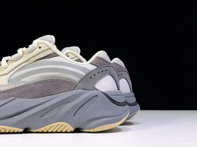 hype v2 Tephra 700 FU7914 Adidas Boost Yeezy 0602